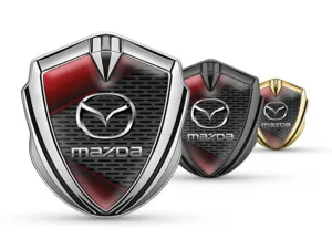 Mazda Metal Abovedado Emblema Moderno Vista Superior Manera